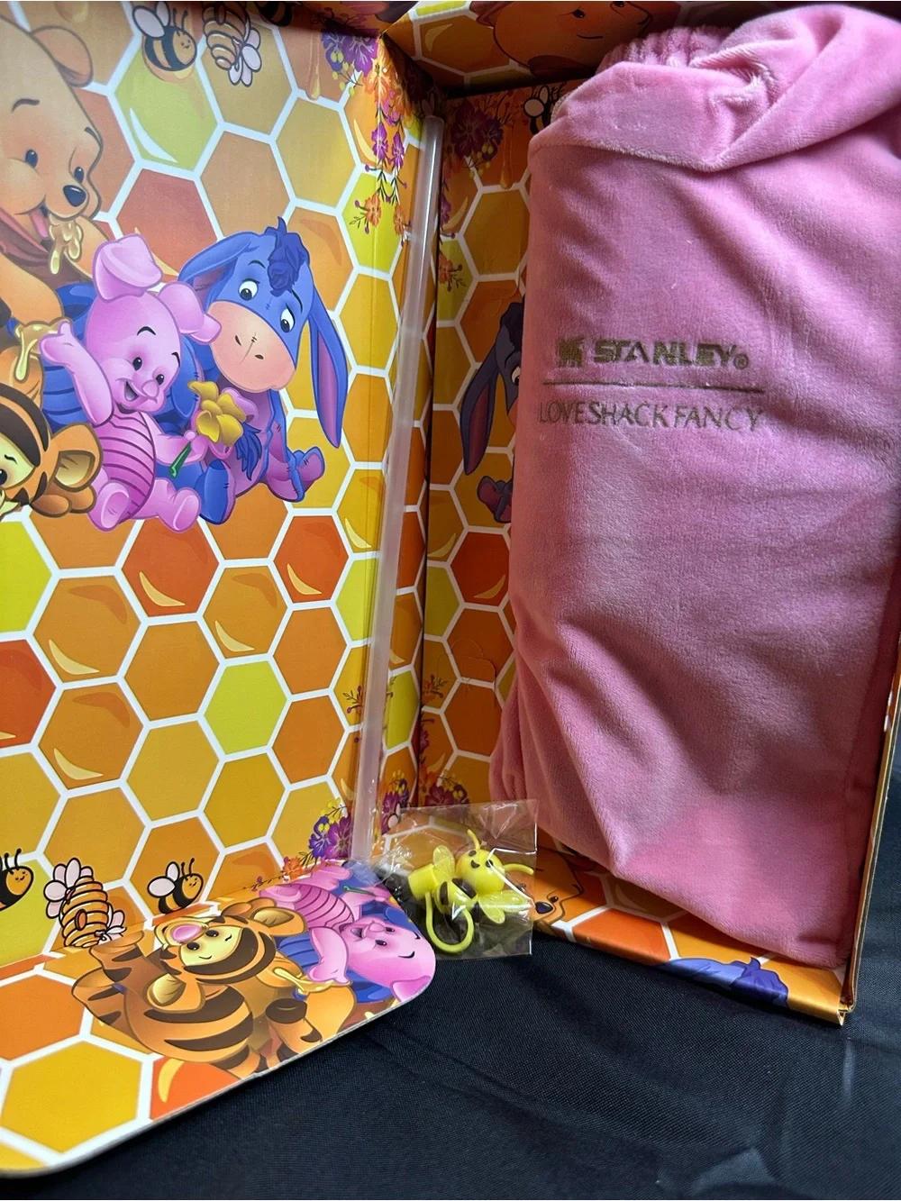 Stanley 40 oz Quencher H2.0 Tumbler - Yellow Honey Bee Winnie the Pooh - Picture 3 of 4